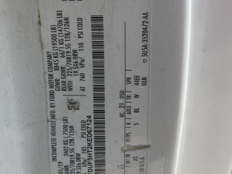 2019-ford-f550-image-12
