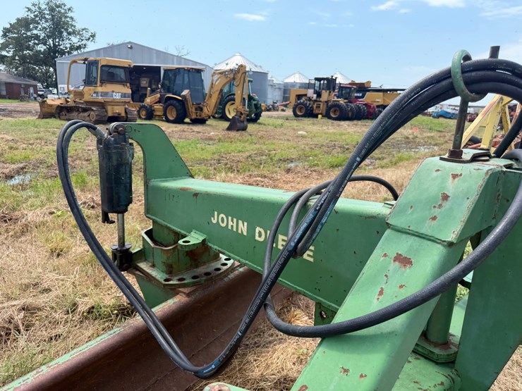 john-deere-10-image-14