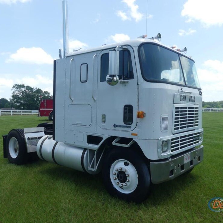 1993 INTERNATIONAL 9600