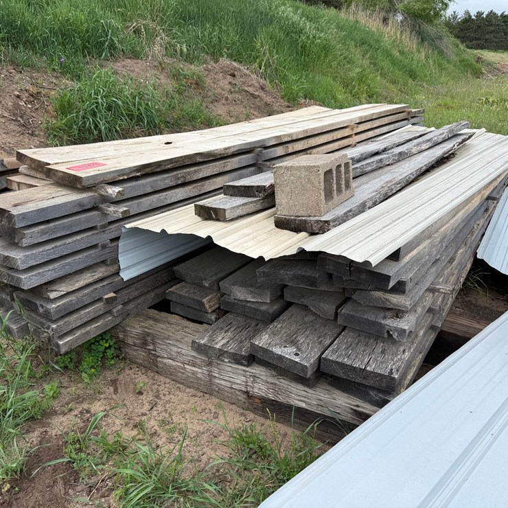 #1763 • Rough Sawn Oak Lumber