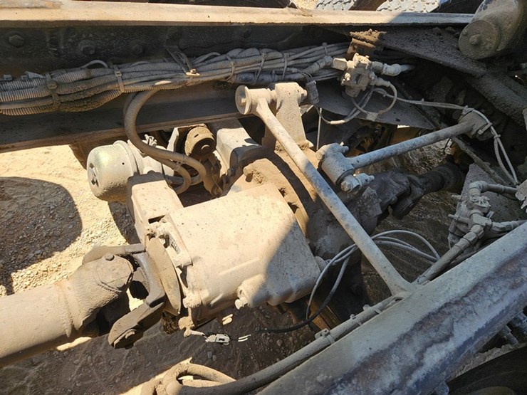 2006-caterpillar-c13-image-39