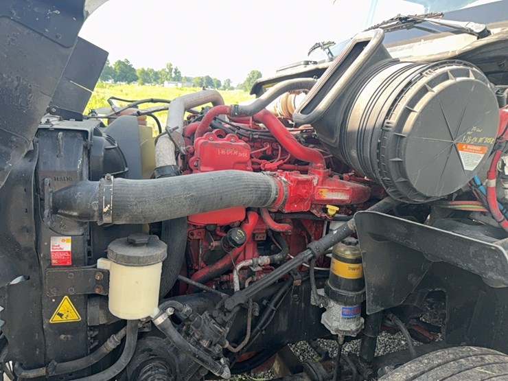 2016-international-prostar-semi-image-42