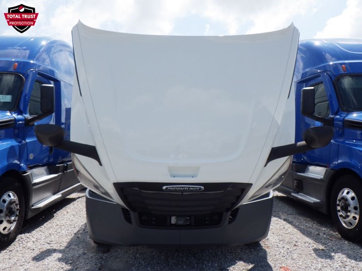 2022-freightliner-cascadia-126-image-22