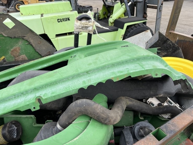 2020-john-deere-gator-image-13
