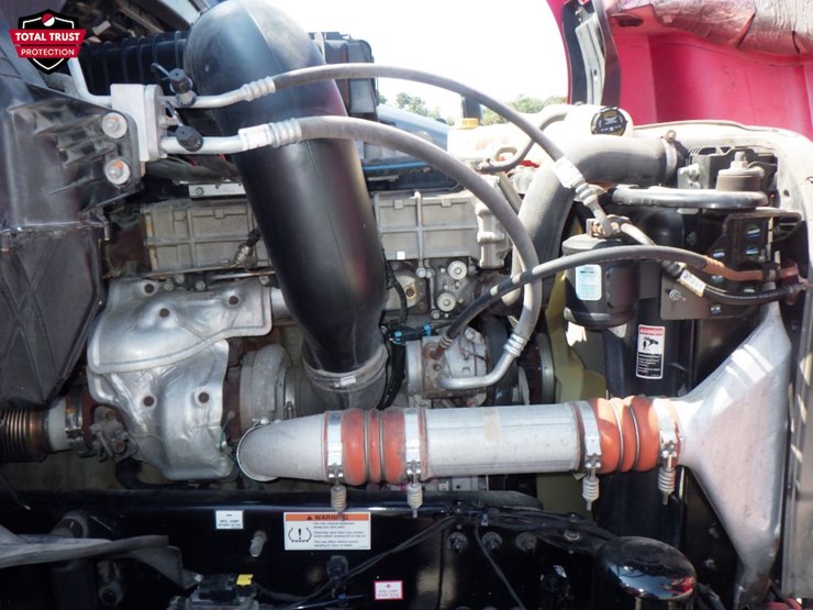 2022-freightliner-cascadia-126-image-25