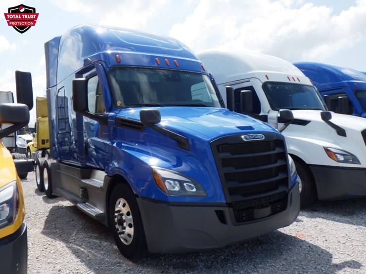 2022-freightliner-cascadia-126-image-3