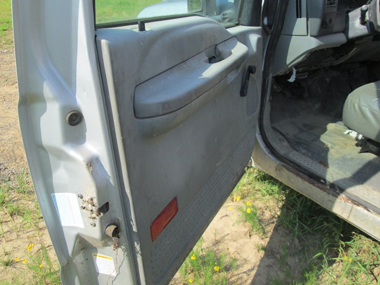 2004-ford-f350-image-10