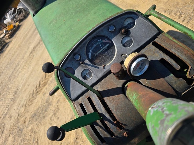 john-deere-4020-image-23