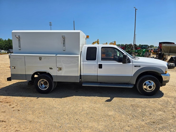 2004-ford-f350-image-9