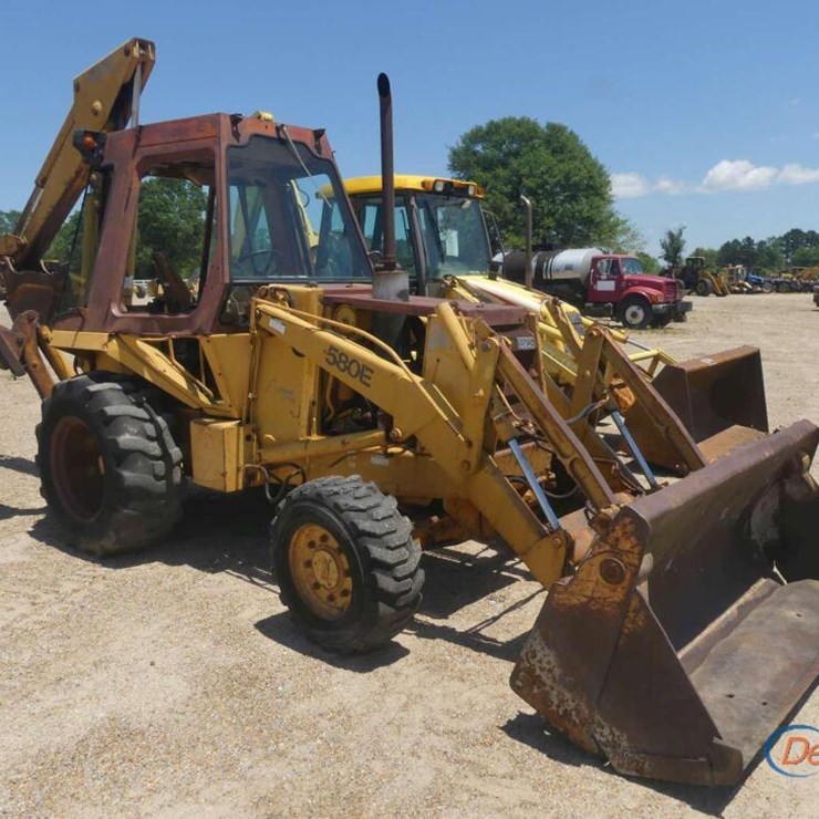 CASE 580E