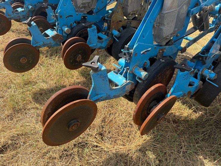 #51909-•-monosem-12-twin-row-38"-center-planter-05a116-inv#51909-image-84