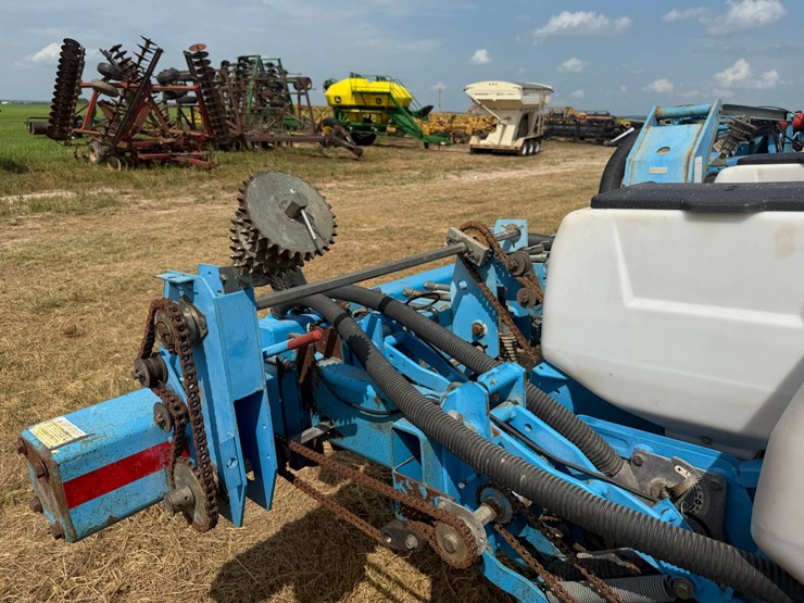 #51909-•-monosem-12-twin-row-38"-center-planter-05a116-inv#51909-image-117
