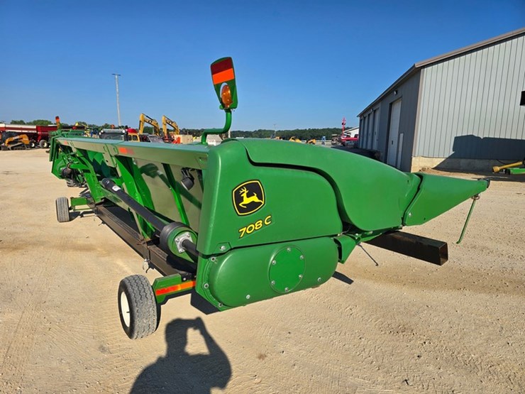 john-deere-708c-image-10