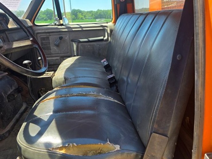 1991-ford-f700-image-17