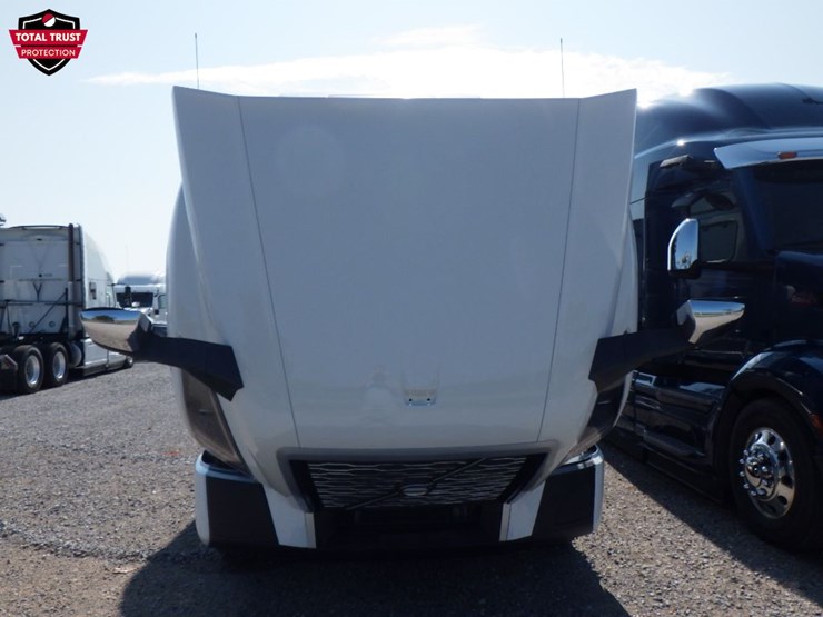 2024-volvo-vnl860-image-21