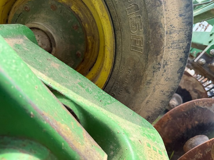 john-deere-37-image-9