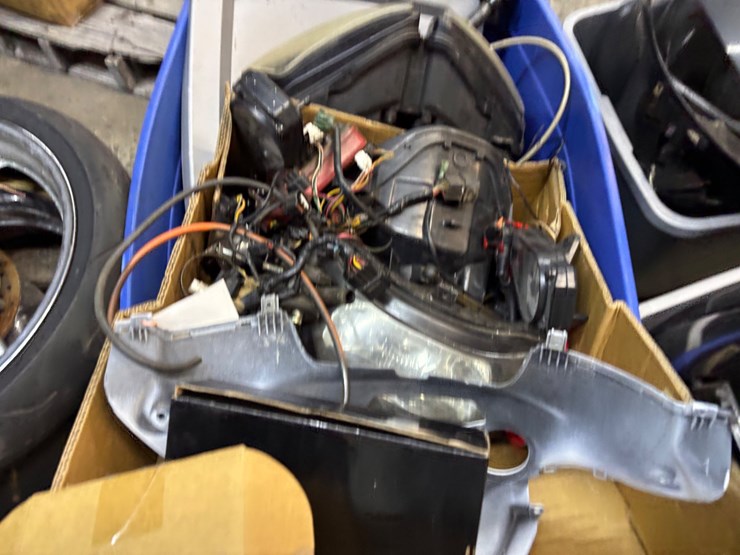#407-•-yamaha-r6-parts-image-12