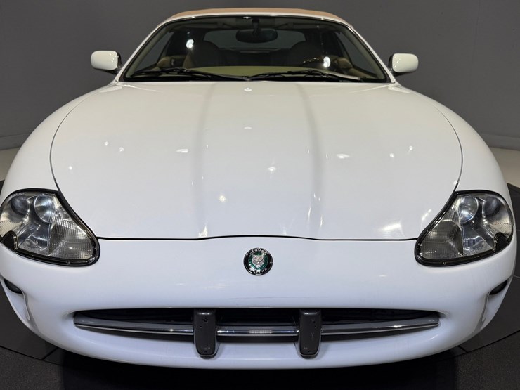 #1516-•-1997-jaguar-xk8-convertible-image-20