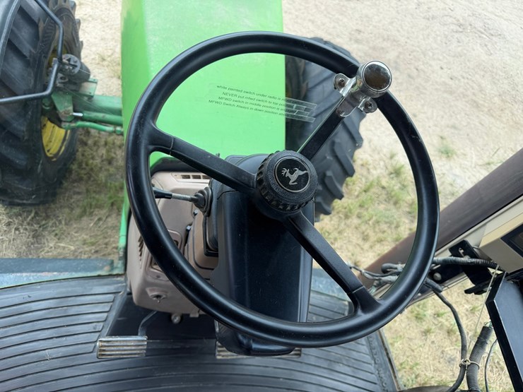 1996-john-deere-8400-image-59