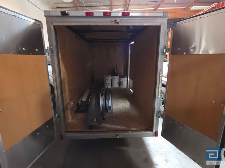 2015-lgs-8ft-enclosed-trailer-image-2