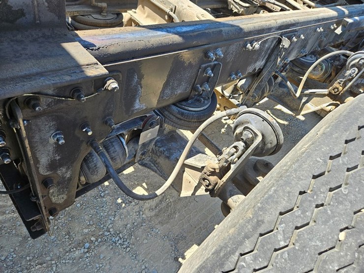 2006-caterpillar-c13-image-32