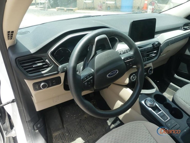 2020-ford-escape-image-9