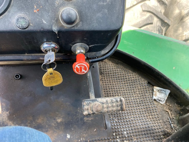 john-deere-8430-image-52
