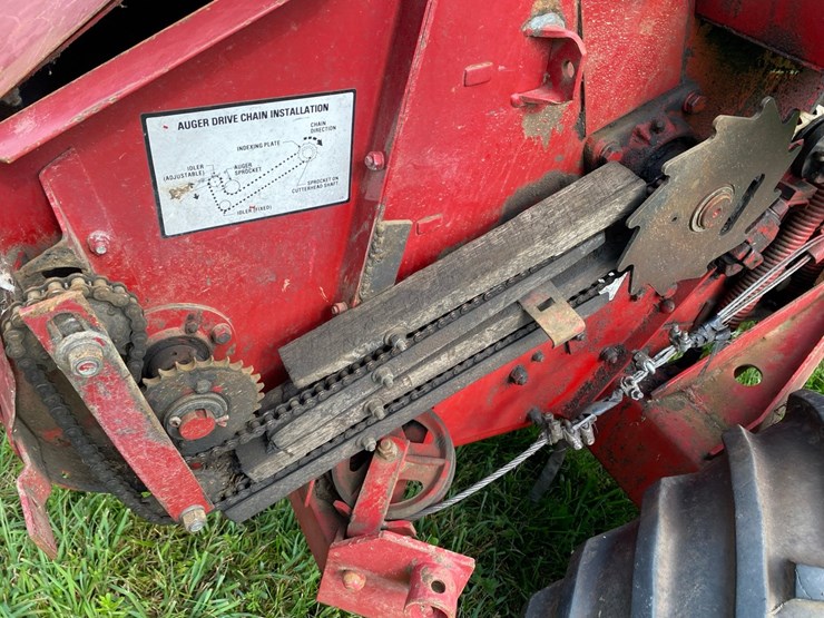 case-ih-881-forage-harvester-image-31