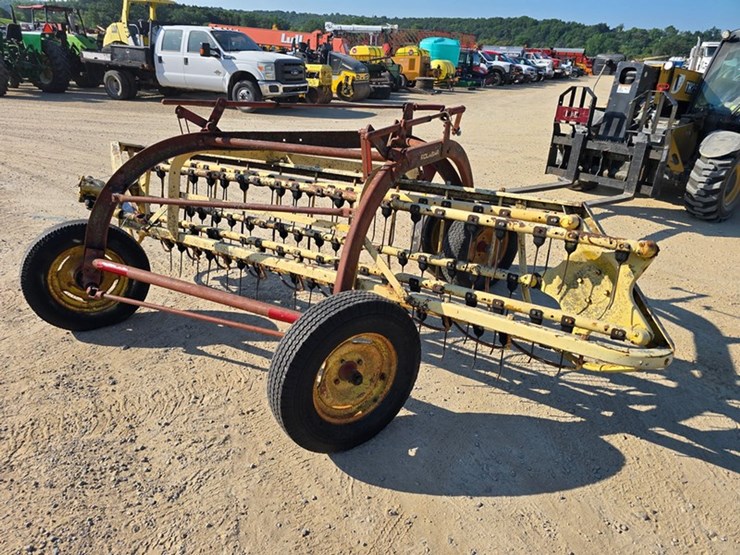 new-holland-258-image-5