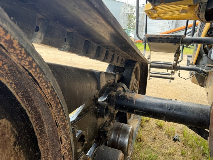 #51850-•-caterpillar-challenger-track-tractor-agcc0765hnwcd1157-inv#51850-image-17