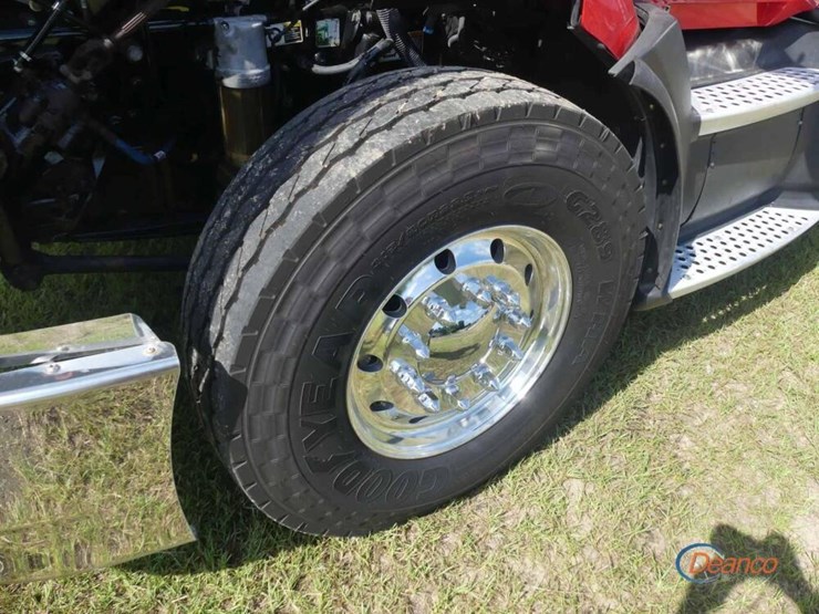 2017-kenworth-t680-image-15