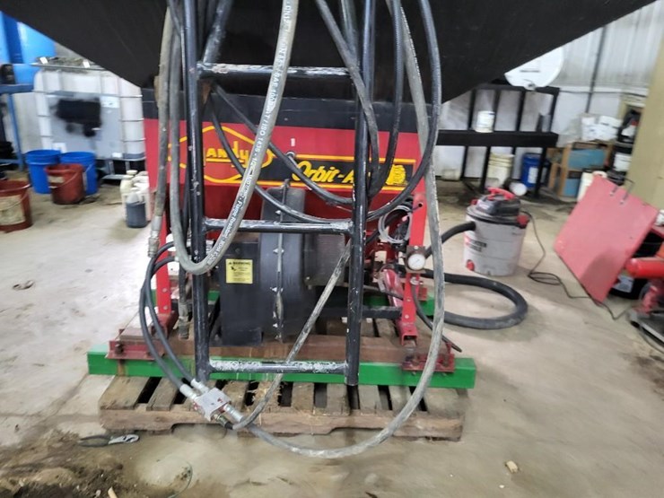 gandy-6290-68-orbital-air-seeder-image-18