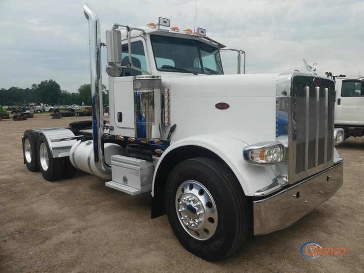 2012-peterbilt-388-image-1