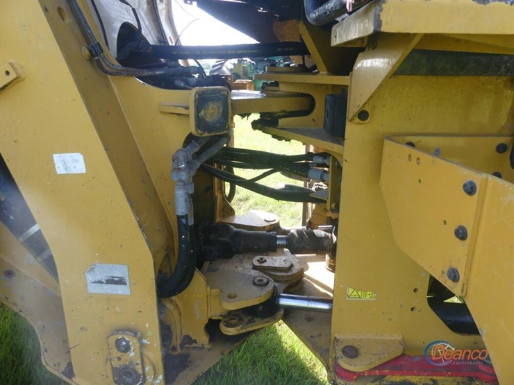 2015-caterpillar-938k-image-6