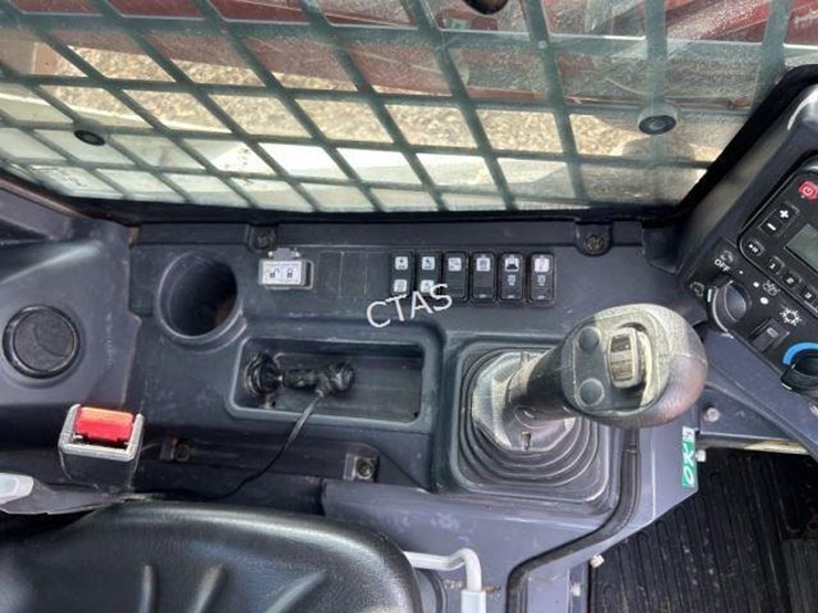 2024-takeuchi-tl10v2-image-13