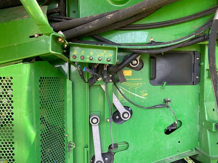 john-deere-9670-combine-4x4-image-46