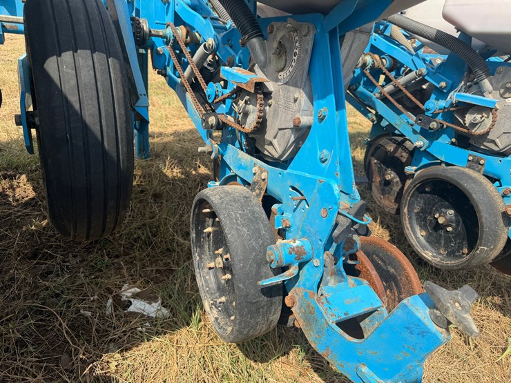 #51909-•-monosem-12-twin-row-38"-center-planter-05a116-inv#51909-image-49