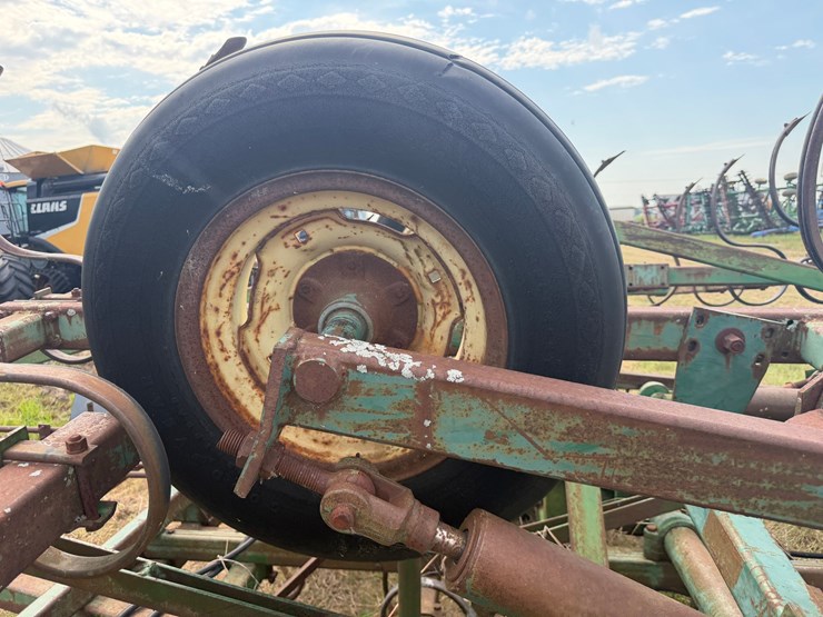 john-deere-1010-image-10