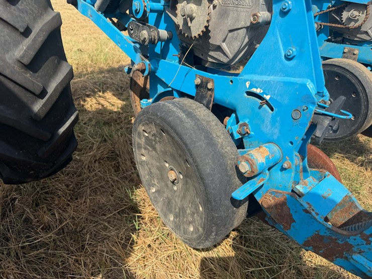 #51909-•-monosem-12-twin-row-38"-center-planter-05a116-inv#51909-image-105