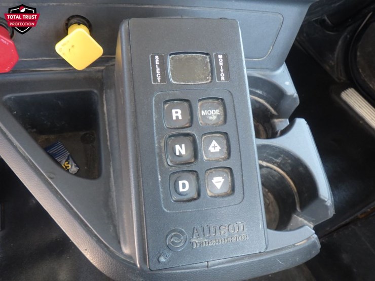 2023-kenworth-t880-image-17