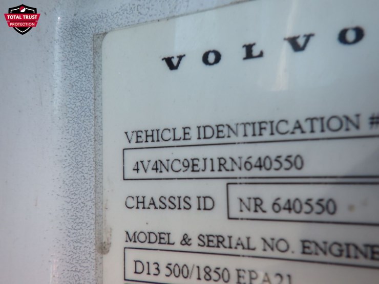 2024-volvo-vnl860-image-18
