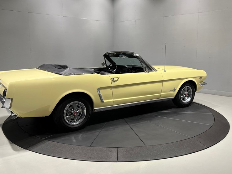 #1512-•-1965-ford-mustang-convertible-image-9