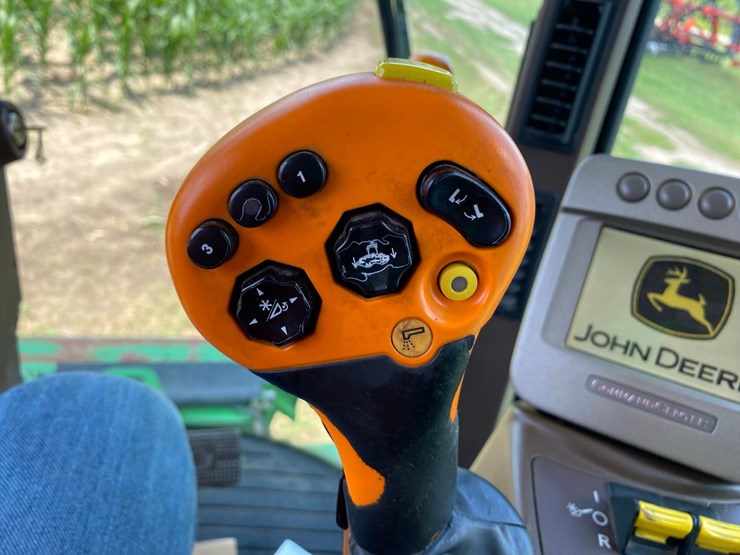 john-deere-9670-combine-4x4-image-95