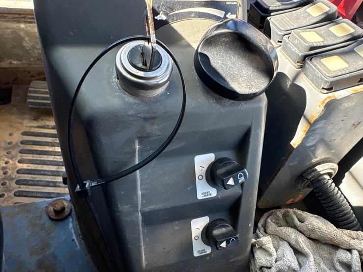 takeuchi-tl8-image-29