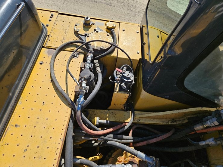 2006-komatsu-pc300-lc-image-49