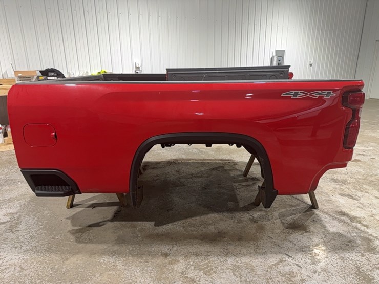 2022-chevy-2500-pickup-bed-image-4