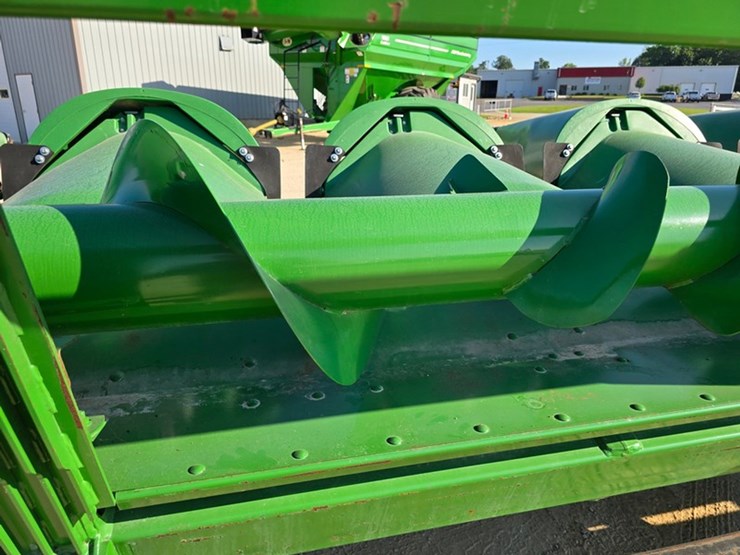 john-deere-708c-image-7