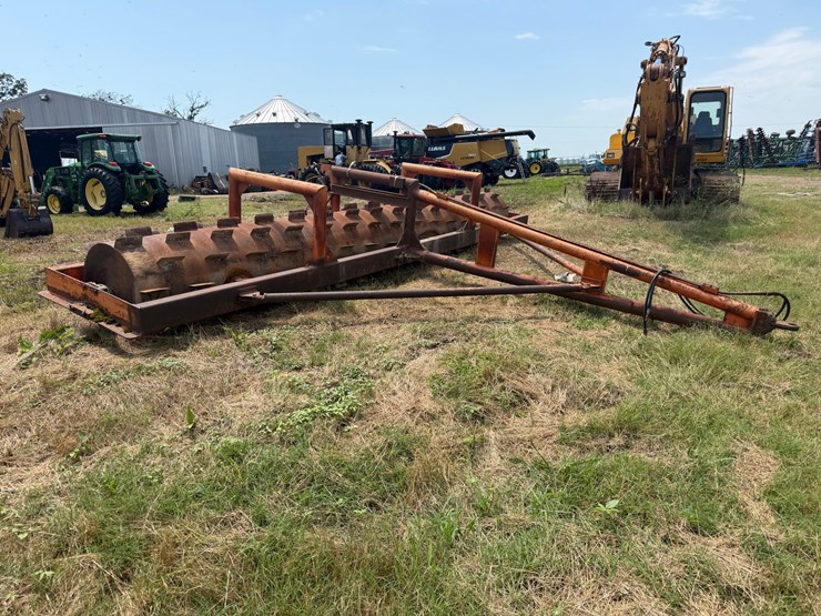 #51936-•-10'-stubble-roller-inv#51936-image-1