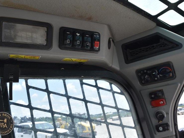 2019-caterpillar-299d3-image-42