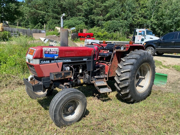 case-ih-695-2-wd-tractor-image-1